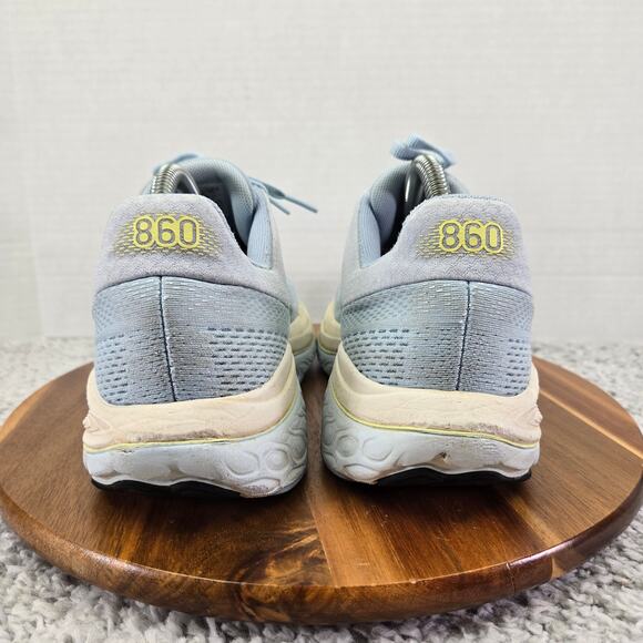 New Balance Fresh Foam 860v14 Light Chrome Blue Daily Running Shoes Womens 10 B - Picture 2 of 15